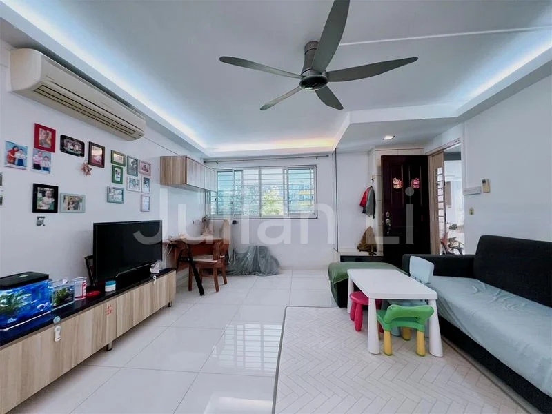 4 Room (4A) HDB for Sale in  316 Clementi Avenue 4 - Image 1