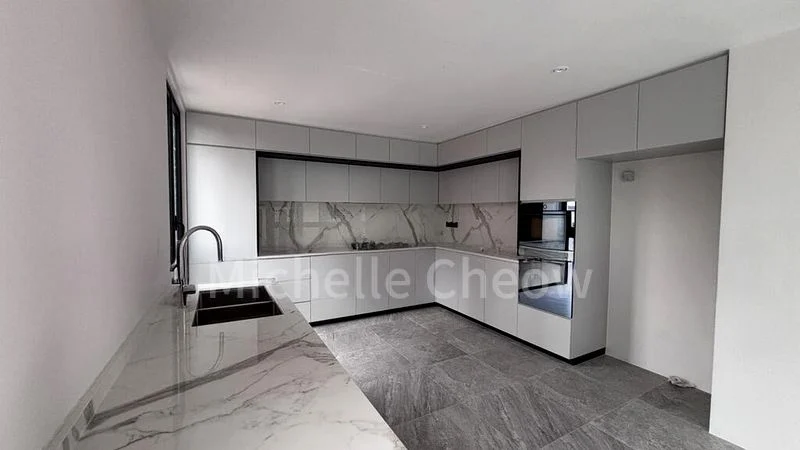 5 Bed Bungalow (Landed) for Sale in  Shepherd's Hill Estate - Image 6