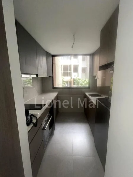 2 Bed Apartment (Condo) for Rent in  The Watergardens At Canberra - Image 4