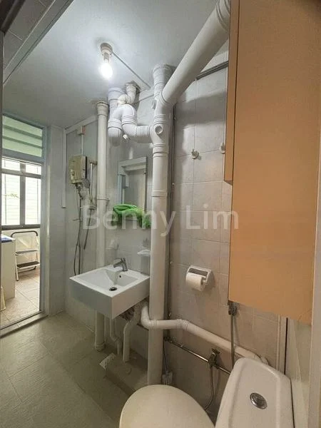 3 Room (3STD) HDB for Rent in  18 Taman Ho Swee - Image 2