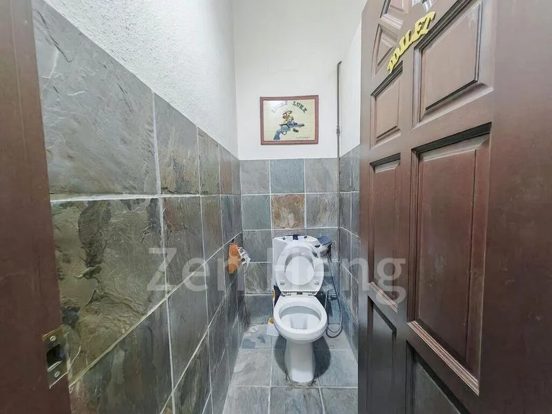 6 Bed Terraced House (Landed) for Sale in  Cavenagh Fortuna - Image 1