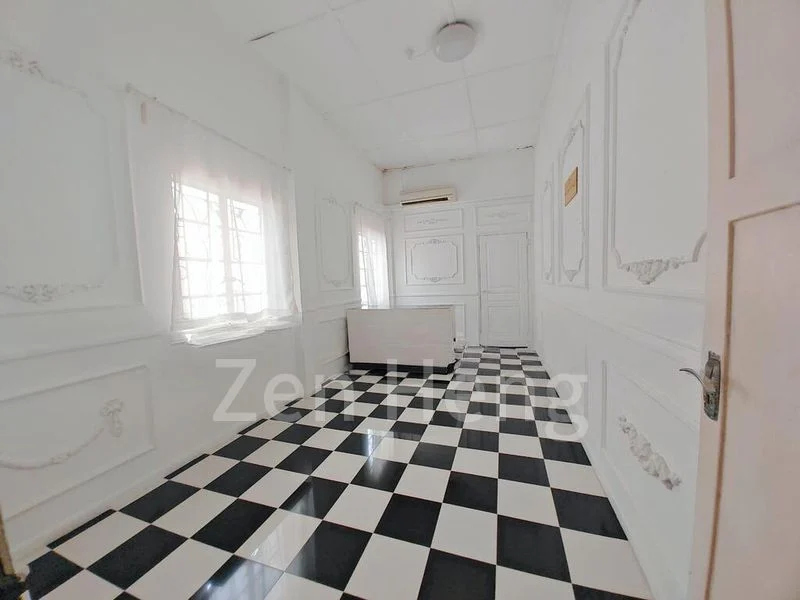 6 Bed Terraced House (Landed) for Sale in  Cavenagh Fortuna - Image 9