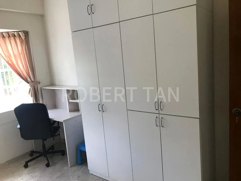3 Bed Condo for Rent in  Eng Kong Green - Image 6