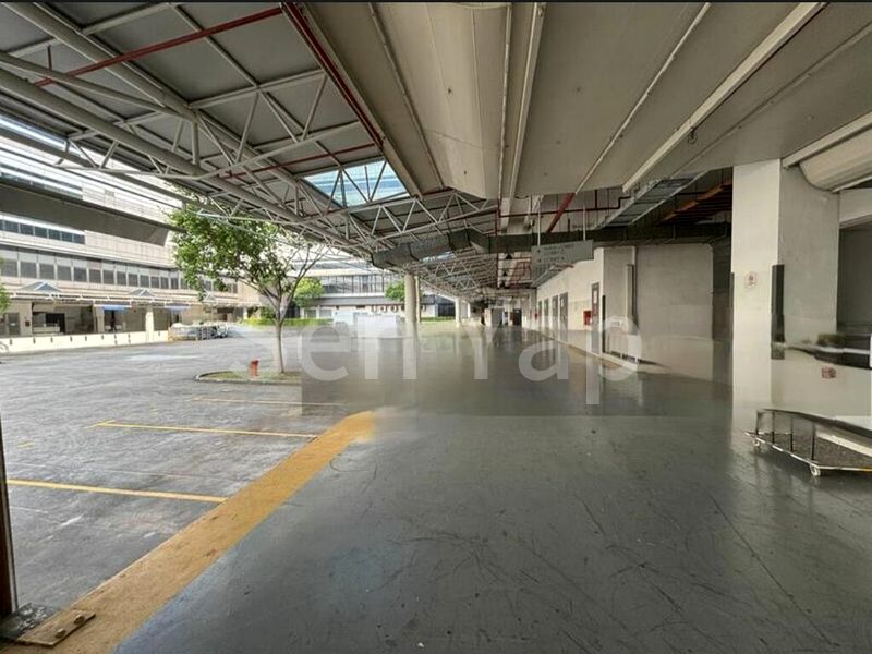 Light Industrial (B1) for Rent: Ground Floor Unit @ Corporation Road - Image 6