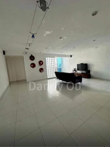 5 Room (5I) HDB for Sale in  112 Rivervale Walk - Image 13