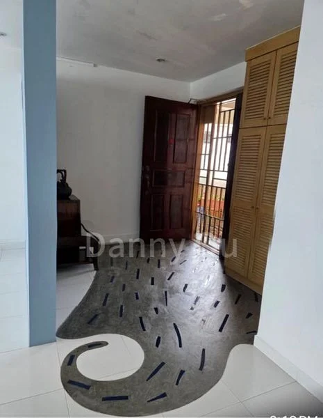 5 Room (5I) HDB for Sale in  112 Rivervale Walk - Image 10