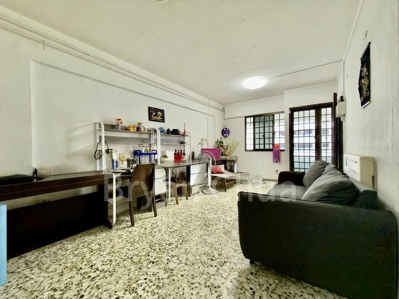 3 Room (3A) HDB for Rent in  328 Ang Mo Kio Avenue 3 - Image 2