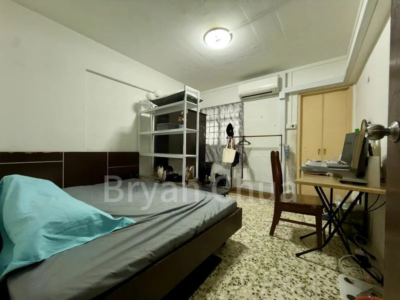 3 Room (3A) HDB for Rent in  328 Ang Mo Kio Avenue 3 - Image 4