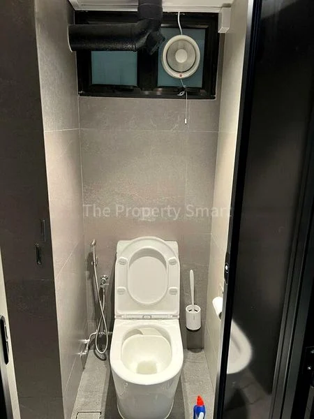 Common Room (HDB) for Rent in  59 Marine Terrace - Image 8