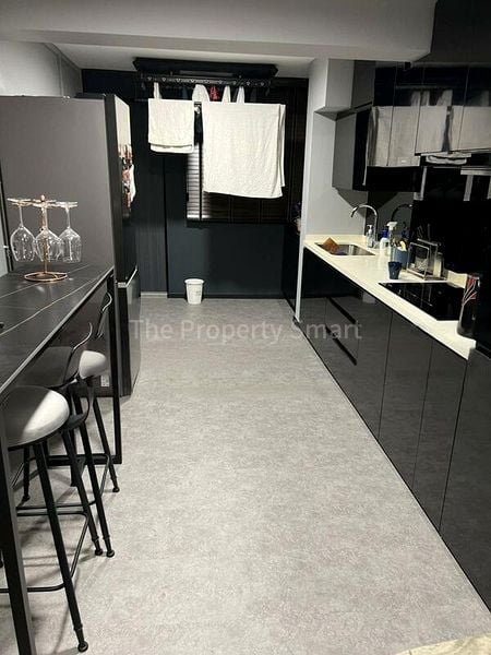 Common Room (HDB) for Rent in  59 Marine Terrace - Image 9