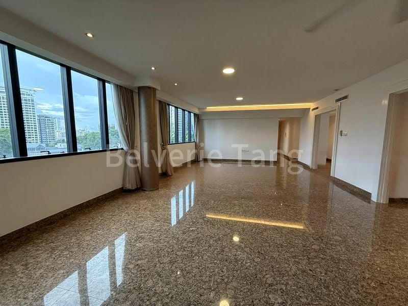 4 Bed Condo for Rent in  Grange 70 - Image 1