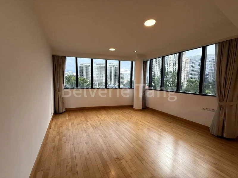 4 Bed Condo for Rent in  Grange 70 - Image 2