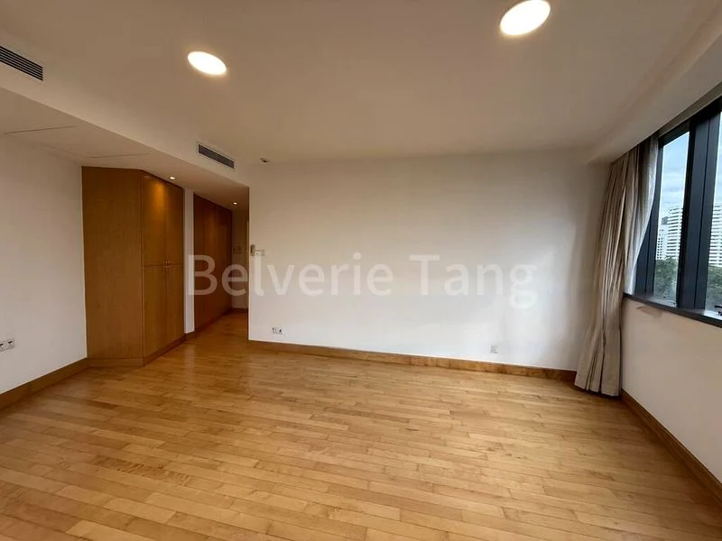 4 Bed Condo for Rent in  Grange 70 - Image 3