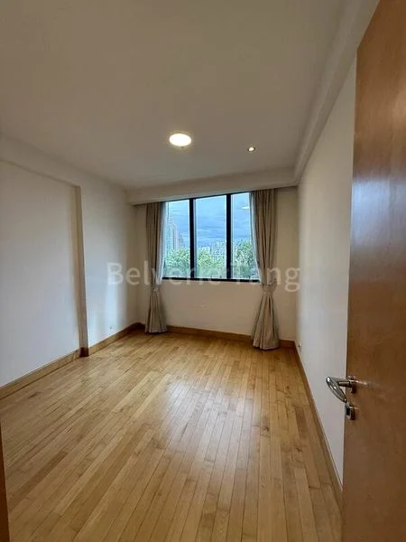 4 Bed Condo for Rent in  Grange 70 - Image 11