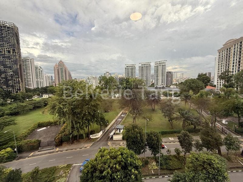 4 Bed Condo for Rent in  Grange 70 - Image 6