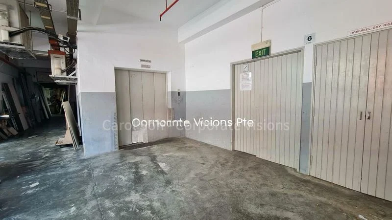 Light Industrial (B1) for Rent: Gordon Industrial Building - Image 3
