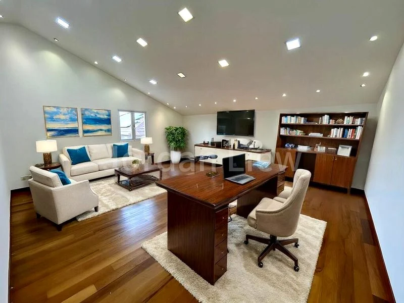 7 Bed Bungalow (Landed) for Sale in  Paradise Island - Image 2