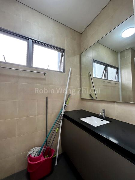 Light Industrial (B1) for Sale: One Pemimpin - Image 5