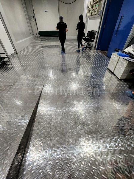 Light Industrial (B1) for Rent: Burn Road - Image 2