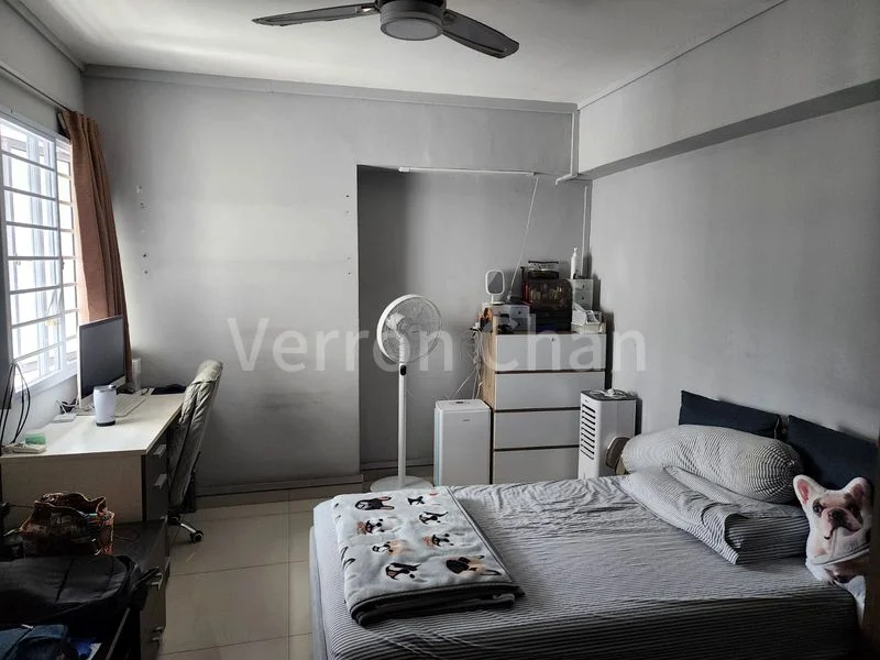 Executive HDB for Sale in  137 Rivervale Street - Image 9