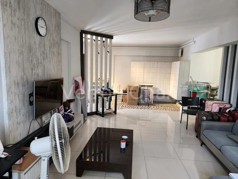 Executive HDB for Sale in  137 Rivervale Street - Image 3