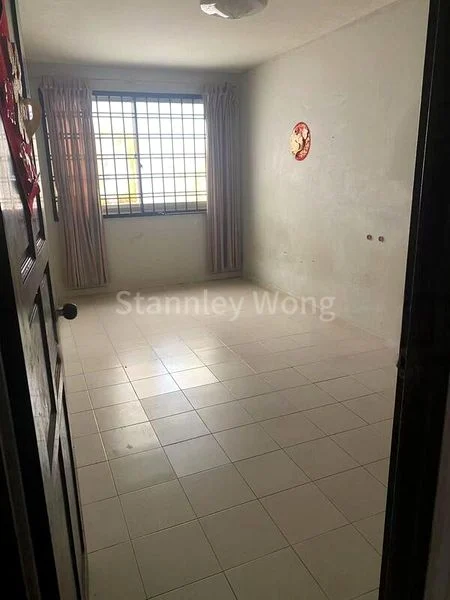 4 Room (4A) HDB for Sale in  212 Choa Chu Kang Central - Image 1