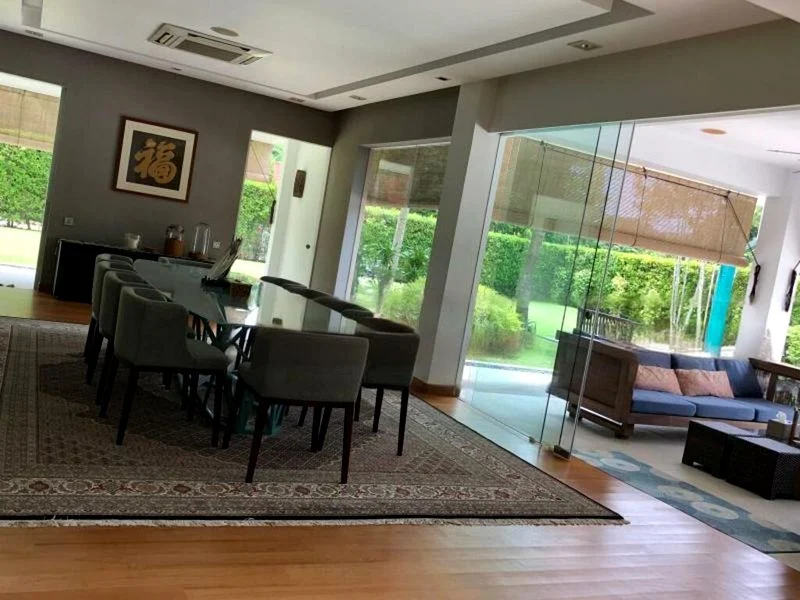 7 Bed Bungalow (Landed) for Sale in  Linden Drive - Image 2