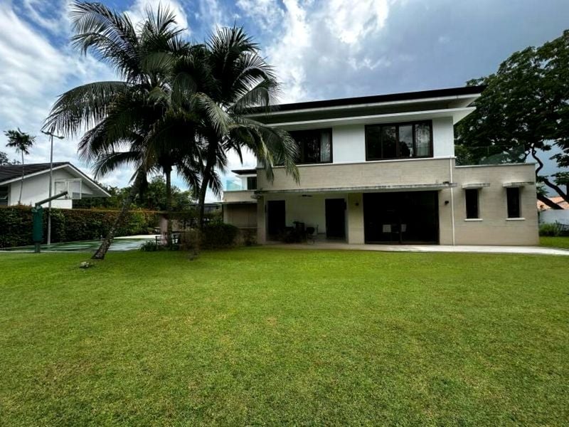 7 Bed Bungalow (Landed) for Sale in  Linden Drive - Image 6