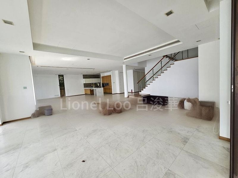 7 Bed Bungalow (Landed) for Sale in Paradise Island - Image 6