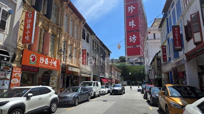 Shop / Shophouse for Rent: Temple Street - Image 2