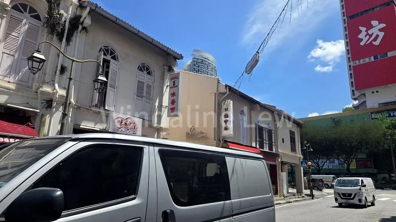 Shop / Shophouse for Rent: Temple Street - Image 1