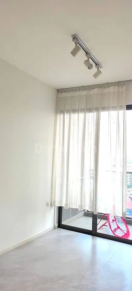 1 Bed Apartment (Condo) for Rent in Clavon - Image 2