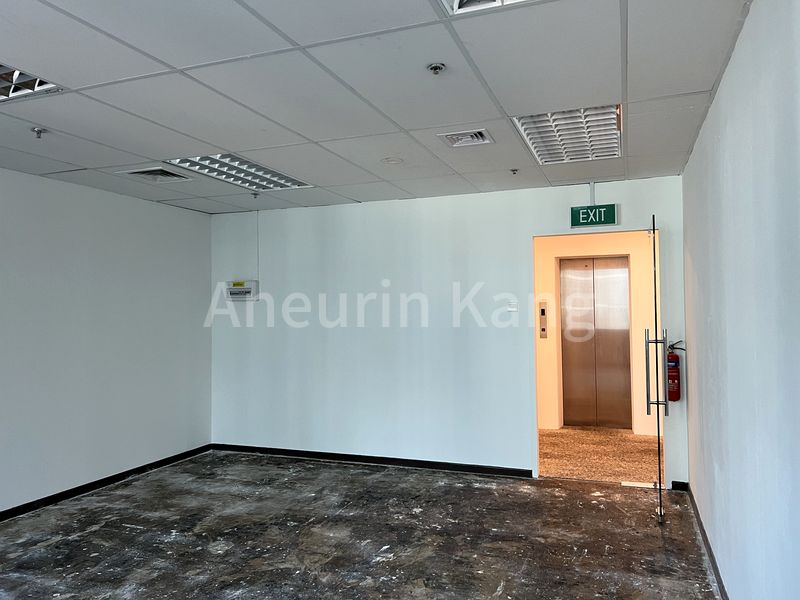 Office for Rent in  Hong Leong Building - Image 3
