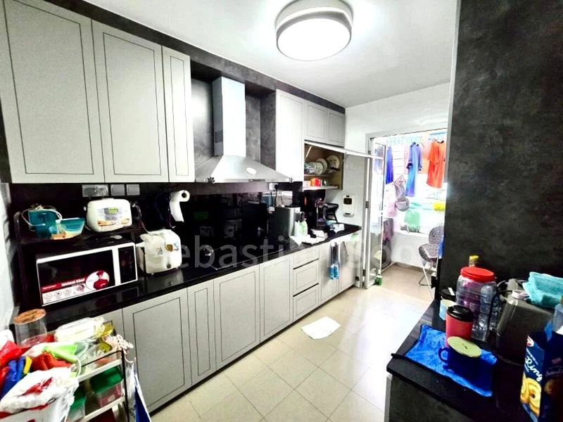 Multi Gen HDB for Rent in  218C Boon Lay Avenue - Image 2