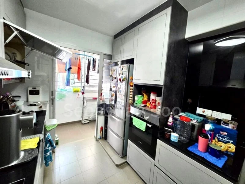 Multi Gen HDB for Rent in  218C Boon Lay Avenue - Image 1