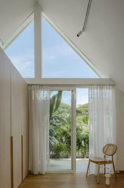 4 Bed Terraced House (Landed) for Sale in  Park East - Image 7