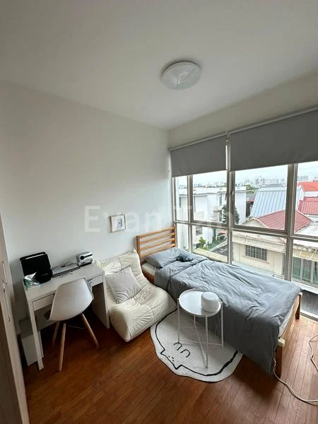 Common Room (Condo) for Rent in Sunglade - Image 1