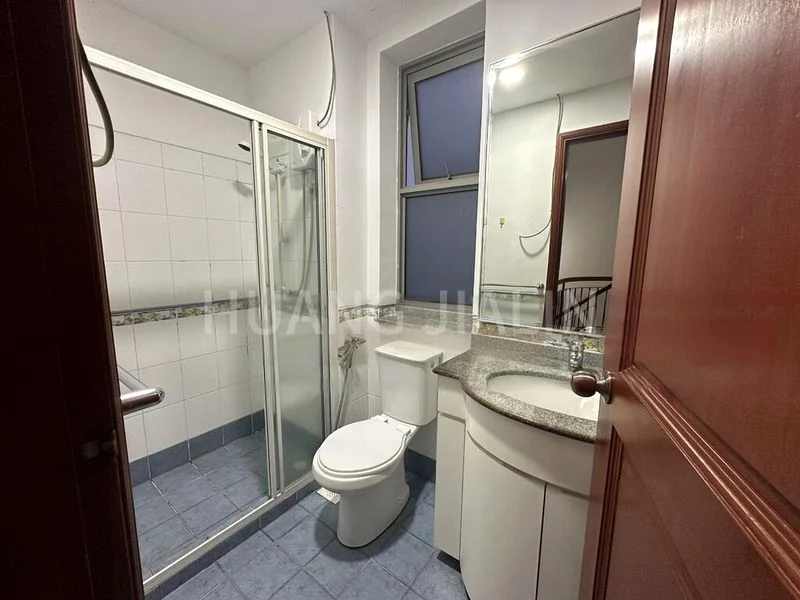 Room (Landed) for Rent in D'manor - Image 13