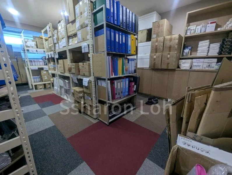 Light Industrial (B1) for Rent: EPL Building - Image 2