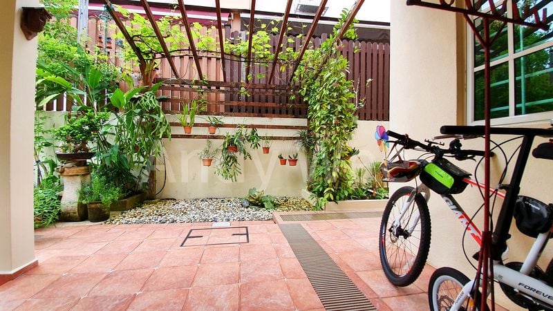 6 Bed Semi-Detached House (Landed) for Sale in  Gerald Drive - Image 15