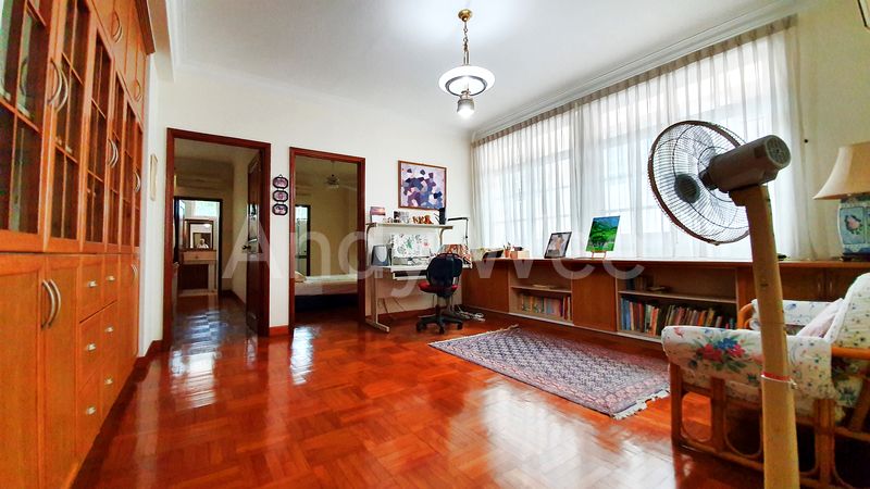 6 Bed Semi-Detached House (Landed) for Sale in  Gerald Drive - Image 14