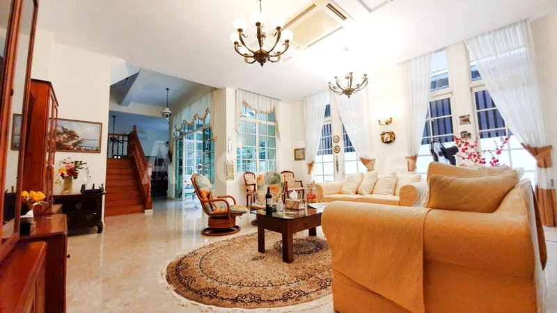 6 Bed Semi-Detached House (Landed) for Sale in  Gerald Drive - Image 5