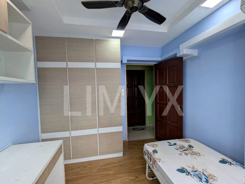 Common Room (HDB) for Rent in 49 Strathmore Avenue - Image 1