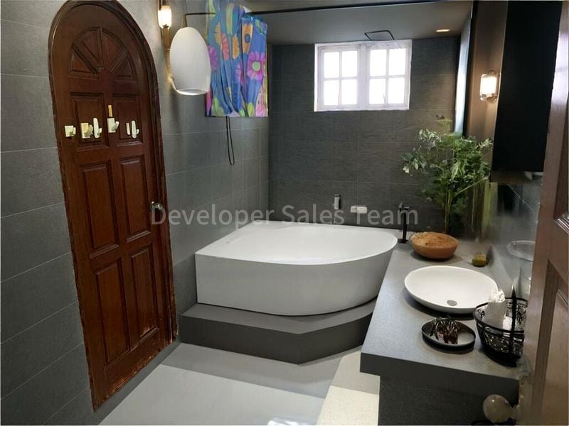 6+1 Bed Semi-Detached House (Landed) for Sale in  Simon Place - Image 2