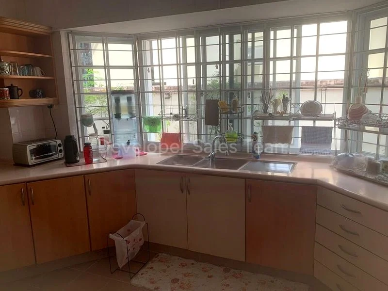 6+1 Bed Semi-Detached House (Landed) for Sale in  Simon Place - Image 7