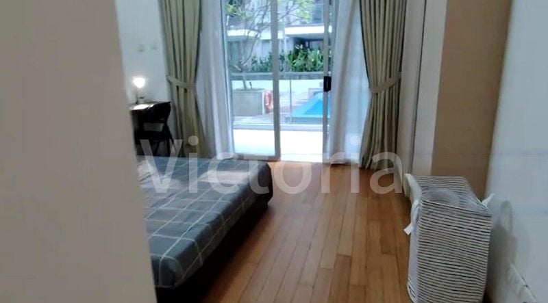 Common Room (Condo) for Rent in 8 @ Mount Sophia - Image 2