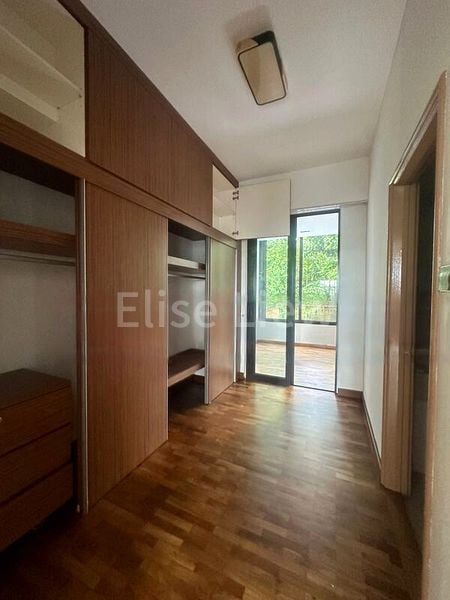 5 Bed Terraced House (Landed) for Rent in  La Suisse - Image 7