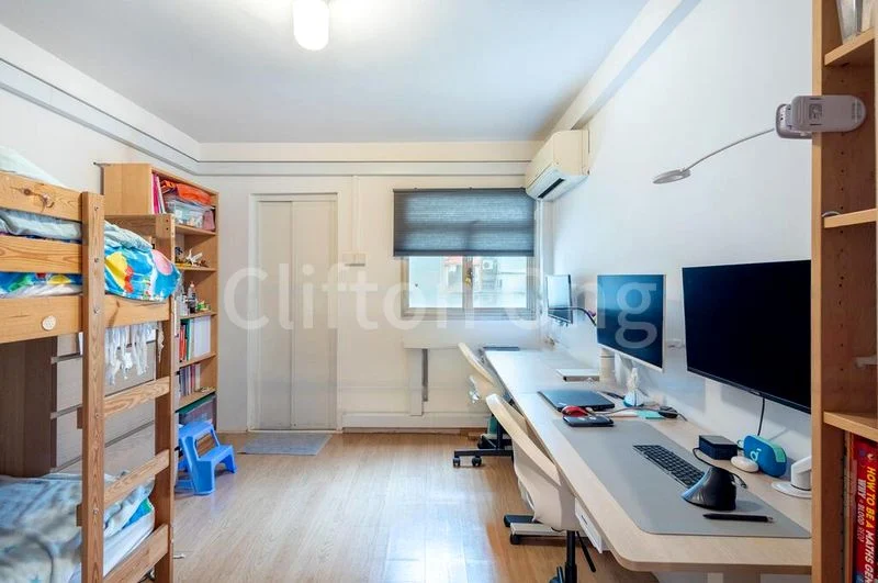 Jumbo HDB for Sale in 339 Woodlands Avenue 1 - Image 8