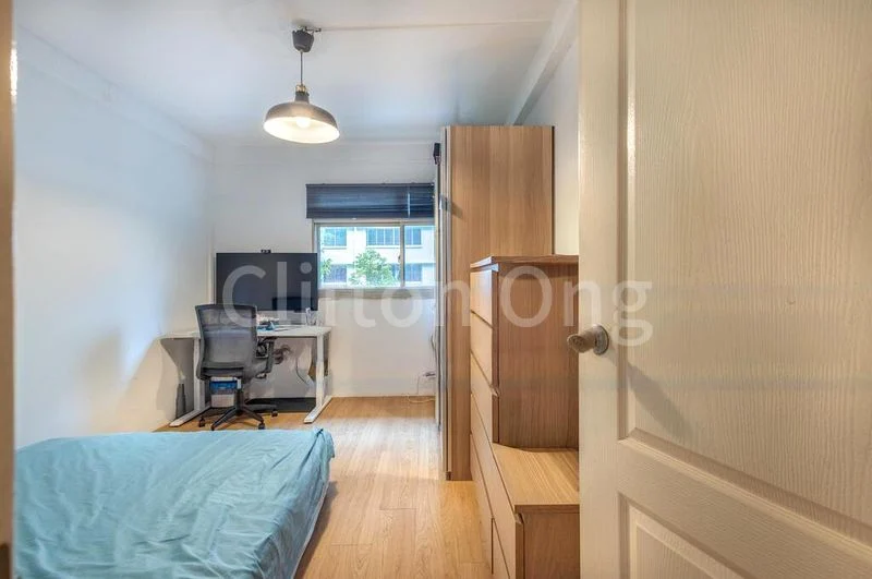 Jumbo HDB for Sale in 339 Woodlands Avenue 1 - Image 11