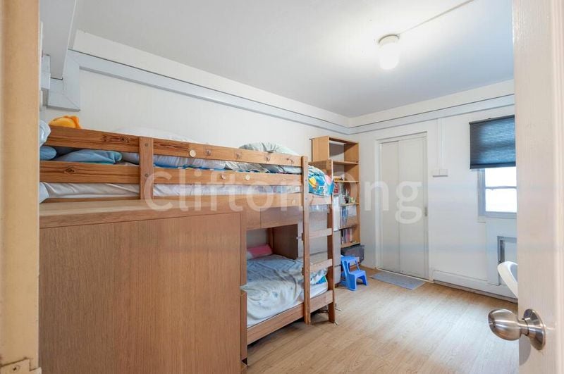 Jumbo HDB for Sale in 339 Woodlands Avenue 1 - Image 7